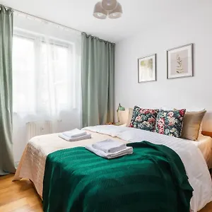 Apartament Elektoralna 12a - Colorful With Balcony By Renters, Warszawa
