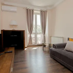Apartament Shortstaypoland Staszica, Warszawa